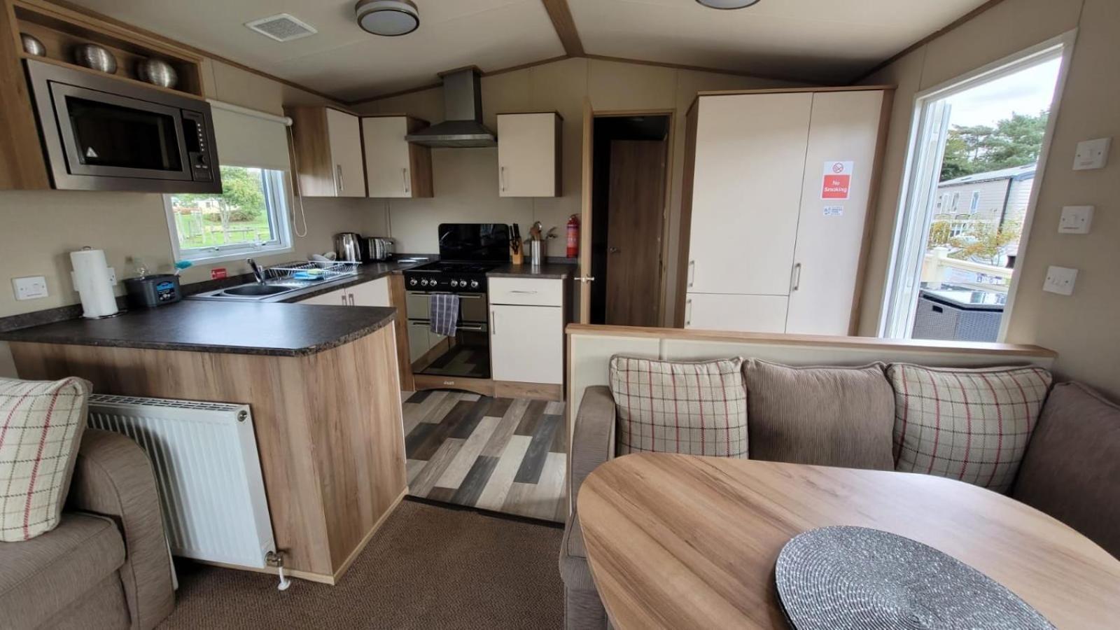 Tattershall Lakes Kingfisher Caravan 8 Berth With Hot Tub & Wifi Exterior foto