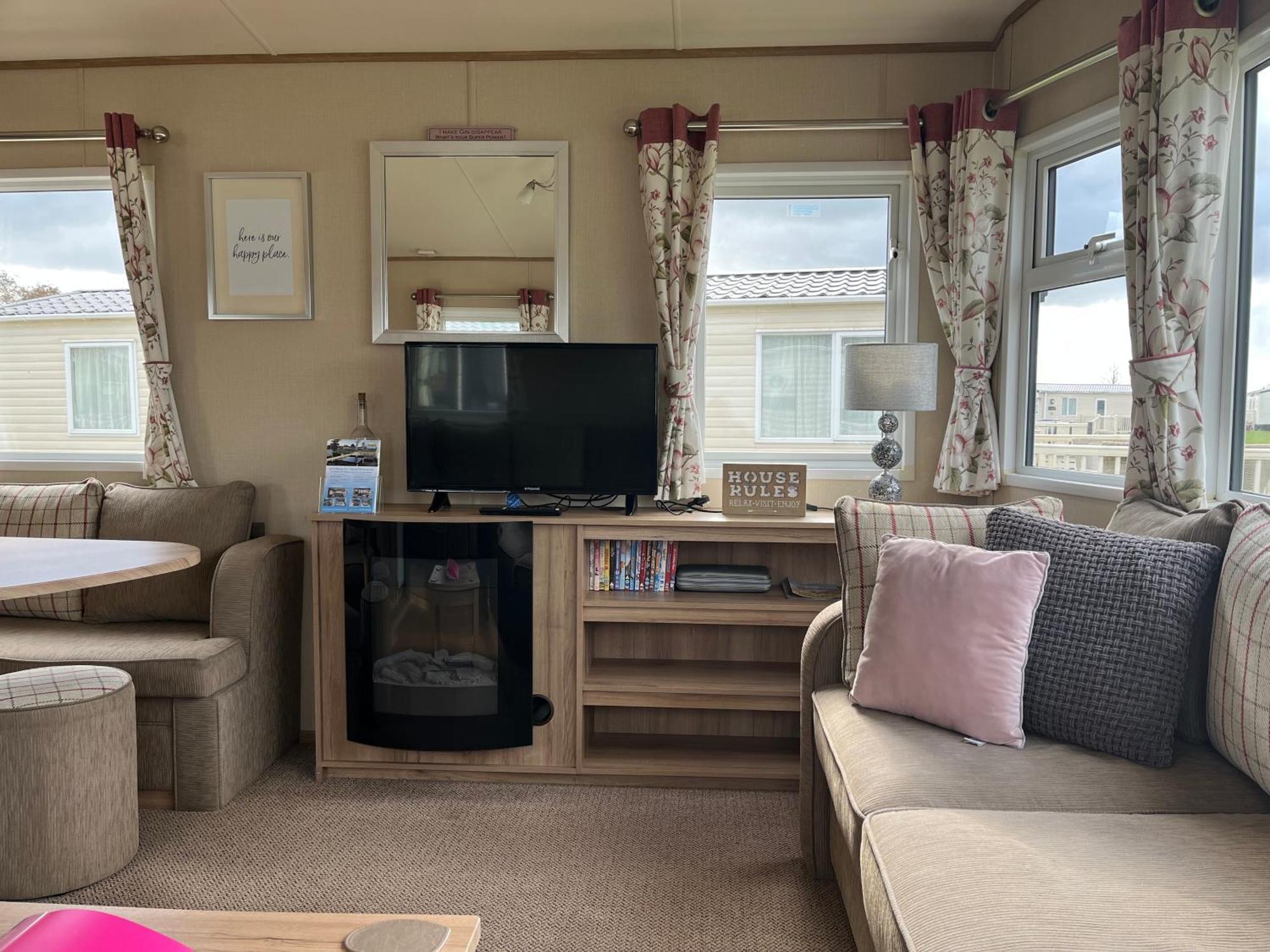 Tattershall Lakes Kingfisher Caravan 8 Berth With Hot Tub & Wifi Exterior foto