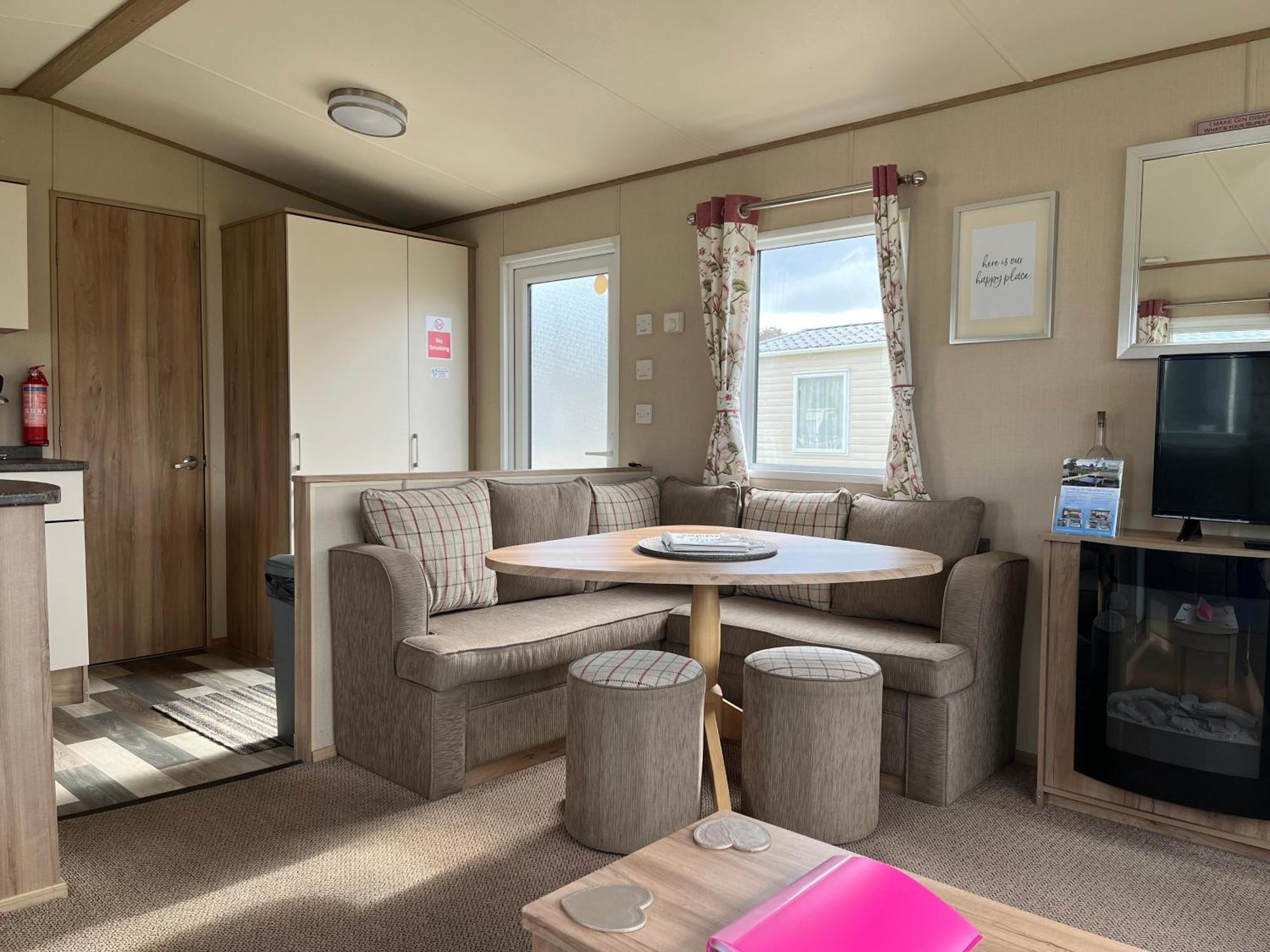 Tattershall Lakes Kingfisher Caravan 8 Berth With Hot Tub & Wifi Exterior foto