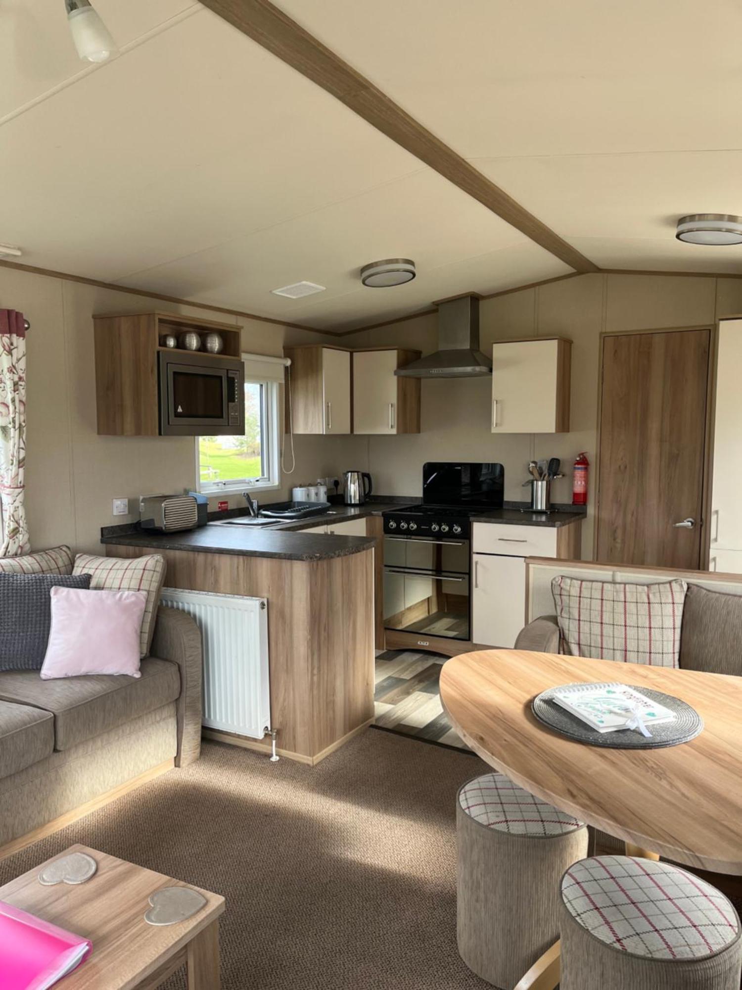 Tattershall Lakes Kingfisher Caravan 8 Berth With Hot Tub & Wifi Exterior foto